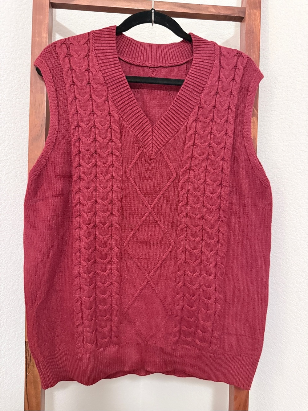 Women's Cable Knit V-Neck Sweater Vest - Rose Red